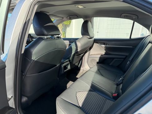 Used 2022 Toyota Camry SE image 16