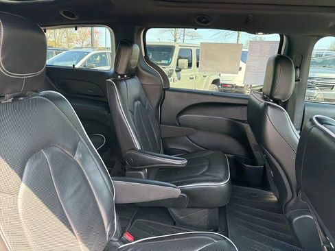 Certified 2021 Chrysler Pacifica Limited w/ Premium & Safety Sphere Group AWD/4WD image 9