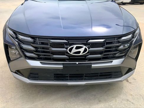 Used 2025 Hyundai Tucson SEL FWD image 32