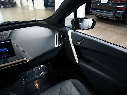 Used 2024 BMW iX xDrive50 w/ Sport Package image 11