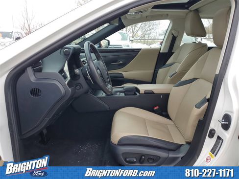 Used 2019 Lexus ES 350 Luxury image 7