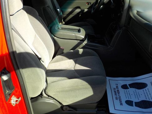 Used 2006 Chevrolet Silverado 1500 LT w/ Light Duty Power Package image 26