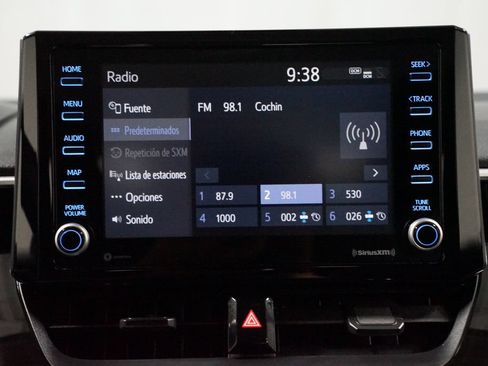 Used 2022 Toyota Corolla LE FWD image 17