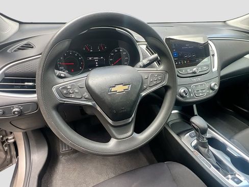 Used 2024 Chevrolet Malibu LT FWD image 11