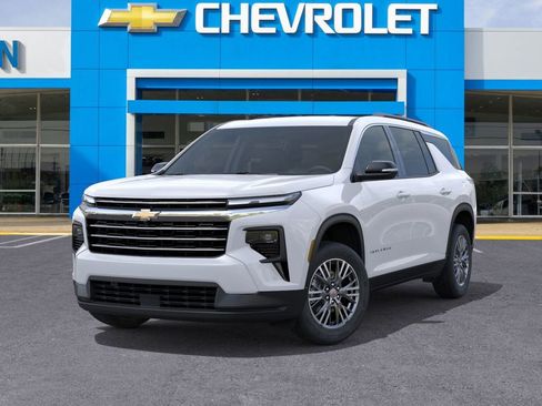 New 2026 Chevrolet Traverse LT w/ Driver Confidence Package image 6