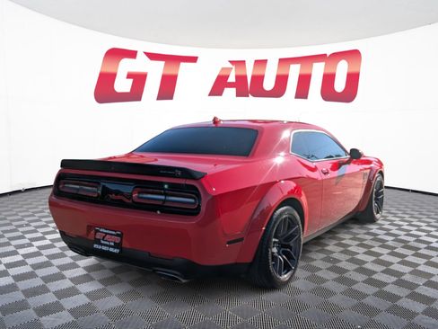 Used 2021 Dodge Challenger R/T Scat Pack RWD image 4