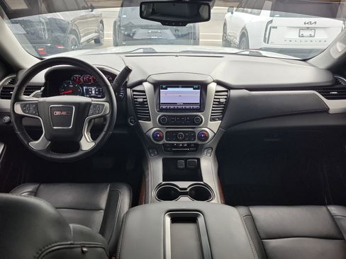 Used 2019 GMC Yukon XL SLT w/ Open Road Package image 18