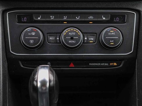 Used 2019 Volkswagen Atlas SE w/ Panoramic Sunroof Package AWD/4WD image 14