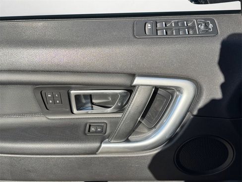 Used 2017 Land Rover Discovery Sport HSE image 23