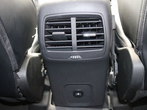 Used 2024 Ford Escape SE image 15