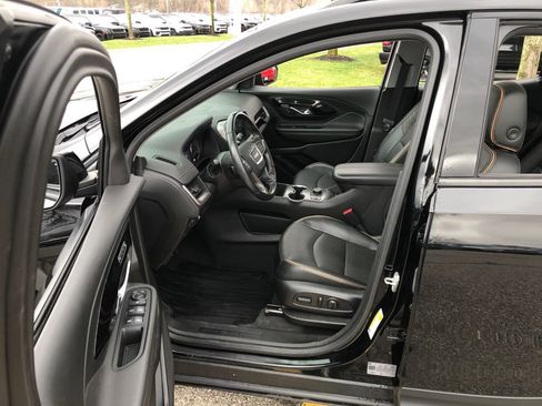 Used 2022 GMC Terrain AT4 AWD/4WD image 17