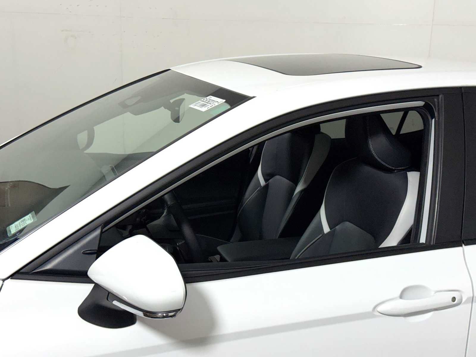 Used 2025 Toyota Camry SE w/ Multimedia Upgrade Package FWD image 29