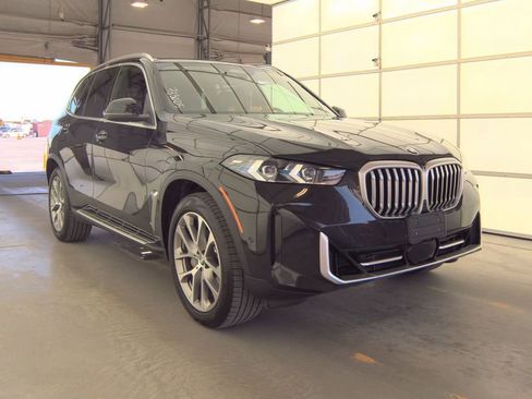Used 2025 BMW X5 sDrive40i image 3