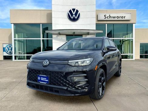 New 2026 Volkswagen Tiguan SE R-Line image 10