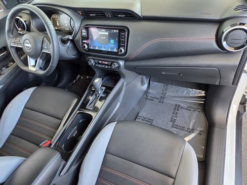 Used 2023 Nissan Kicks SR w/ SR Premium Package FWD image 20