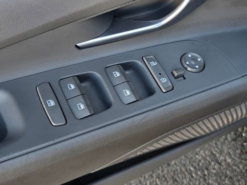 Used 2023 Hyundai Elantra Blue image 11