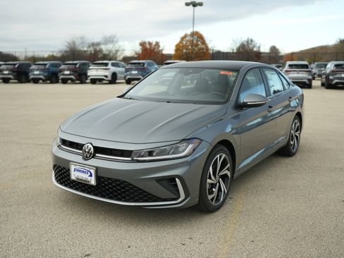 New 2026 Volkswagen Jetta SEL image 4