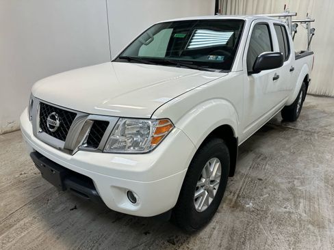 Certified 2020 Nissan Frontier SV image 9
