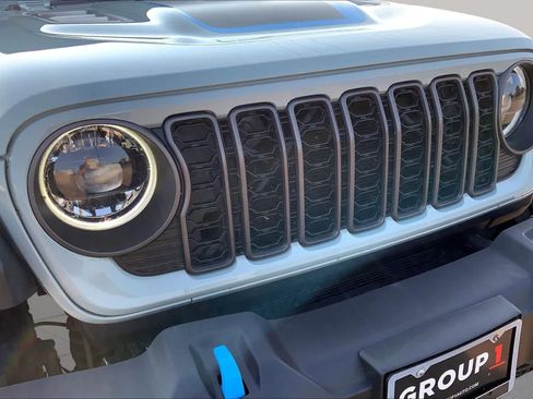 Used 2024 Jeep Wrangler Unlimited Rubicon 4xe w/ Convenience Group AWD/4WD image 30