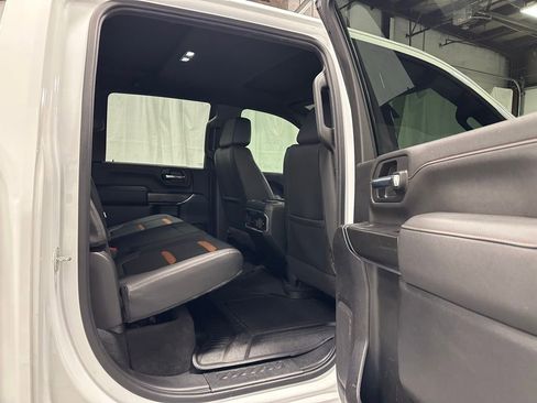Used 2022 GMC Sierra 2500 AT4 image 51