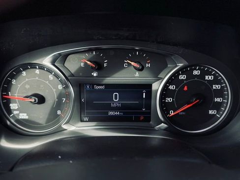 Used 2023 GMC Acadia SLE w/ Driver Convenience Package image 30