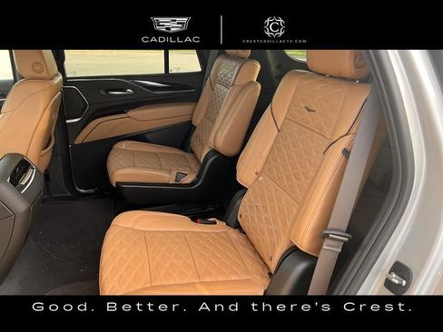 Certified 2024 Cadillac Escalade Premium Luxury w/ Performance Package AWD/4WD image 31