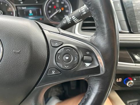 Used 2019 Buick Enclave Essence FWD image 24