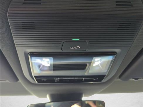 Used 2025 Volkswagen ID. Buzz Pro S RWD image 24