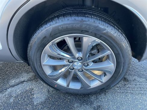 Used 2022 Buick Encore GX Essence w/ Experience Buick Package image 4