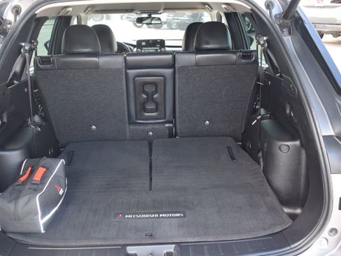 Used 2022 Mitsubishi Outlander SEL image 11