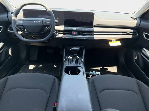 New 2026 Kia K4 FWD image 12