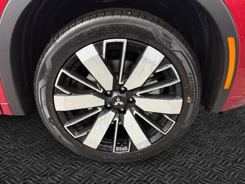 New 2026 Mitsubishi Outlander SEL image 11