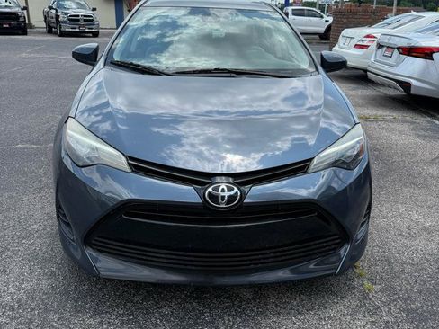 Used 2017 Toyota Corolla LE FWD image 2