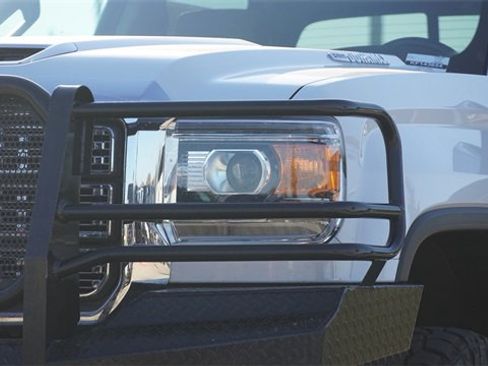 Used 2019 GMC Sierra 2500 Denali w/ Duramax Plus Package image 4