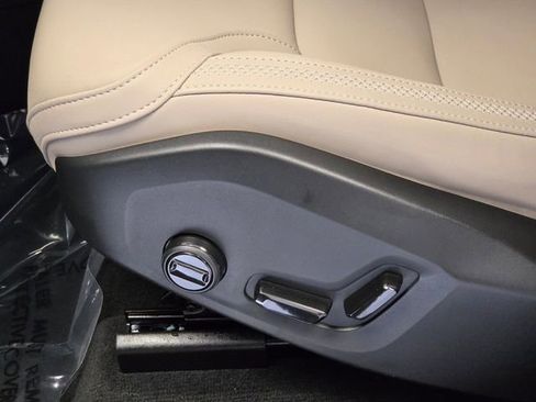 Certified 2026 Volvo XC60 B5 Core AWD/4WD image 11