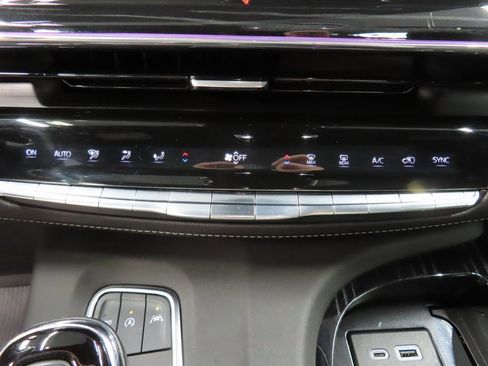 Used 2023 Cadillac Escalade ESV Sport image 73