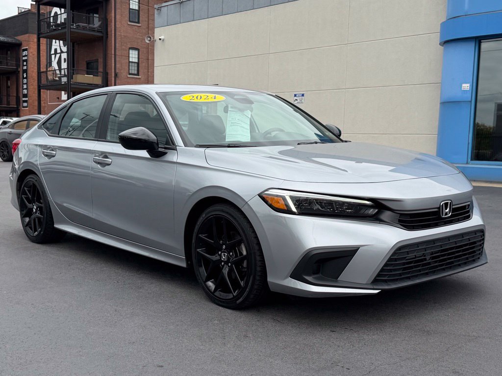 Used 2024 Honda Civic Sport image 1