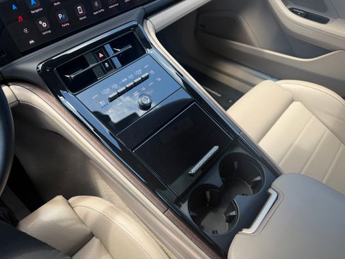 Certified 2024 Porsche Panamera 4 AWD/4WD image 31