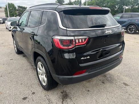 Used 2018 Jeep Compass Latitude w/ Cold Weather Group AWD/4WD image 4