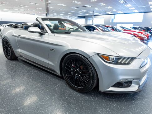 Used 2015 Ford Mustang GT Premium RWD image 4