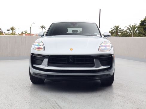 New 2026 Porsche Macan AWD/4WD image 6