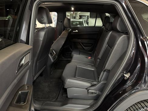 Used 2020 Volkswagen Atlas Cross Sport SEL R-Line image 22