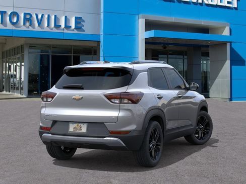 New 2026 Chevrolet TrailBlazer LT w/ Midnight Edition FWD image 4