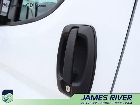 Used 2021 RAM ProMaster 2500 w/ Convenience Group FWD image 19