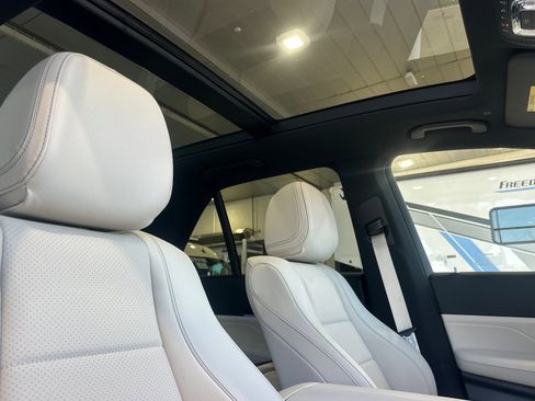 New 2026 Mercedes-Benz GLE 450 4MATIC image 17