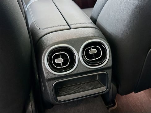 Certified 2023 Mercedes-Benz C 300 Sedan image 28