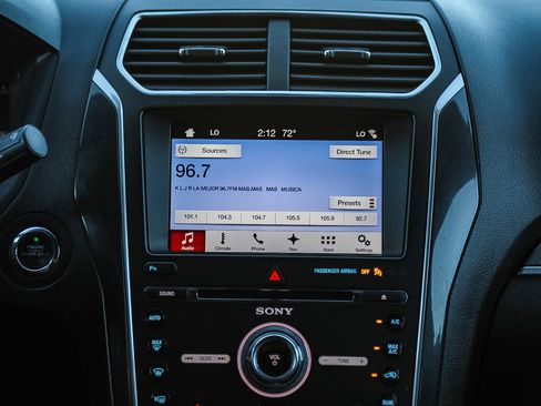 Used 2017 Ford Explorer Sport image 14