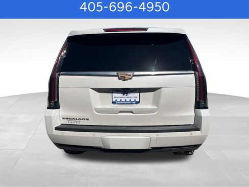 Used 2020 Cadillac Escalade Premium Luxury w/ LPO, Radiant Package image 4