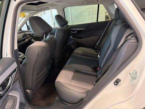 Used 2025 Subaru Outback Onyx Edition AWD/4WD image 18