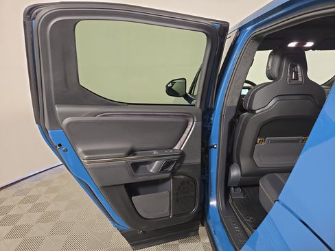 Used 2022 Rivian R1T Adventure AWD/4WD image 17